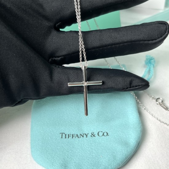 Tiffany & Co. Silver For Women And Men Cross Necklace Jewellery