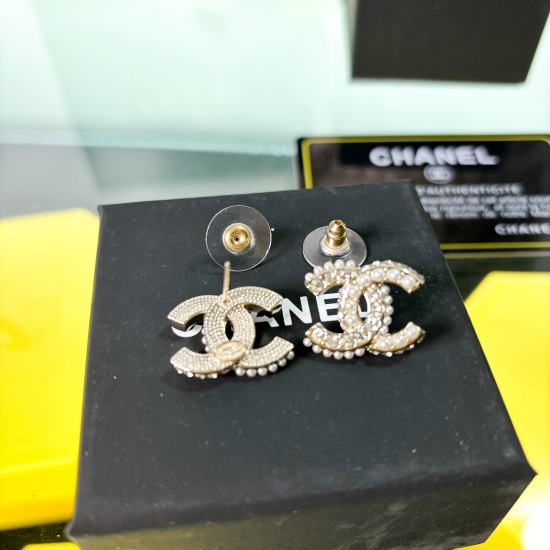 Chanel Cold Classic Womens Earrings Jewelry