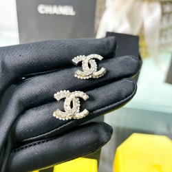 Chanel Cold Classic Womens Earrings Jewelry