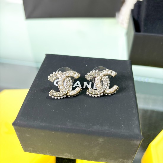 Chanel Cold Classic Womens Earrings Jewelry