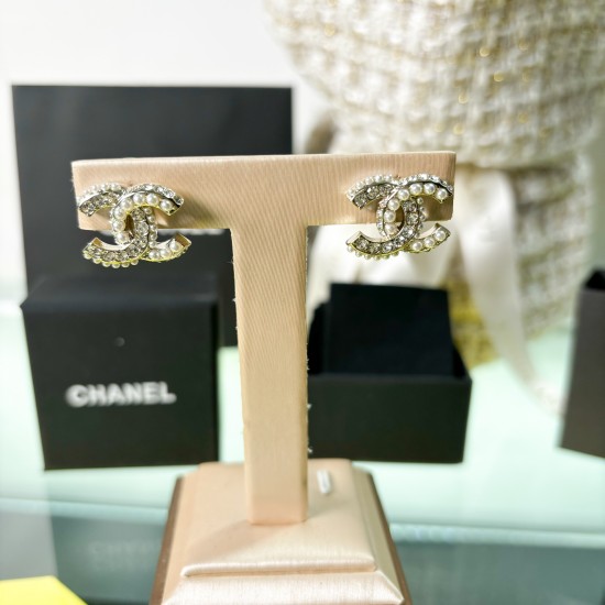 Chanel Cold Classic Womens Earrings Jewelry